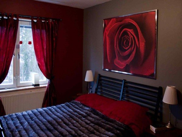 Red-curtains-for-bedroom