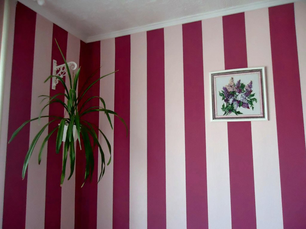 bright fuchsia hallway style