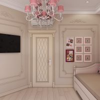 portes lumineuses à l'intérieur avec une touche de rose