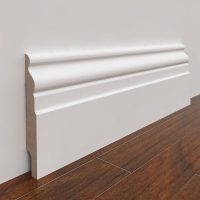 baseboard busa cahaya di bahagian dalam gambar bilik