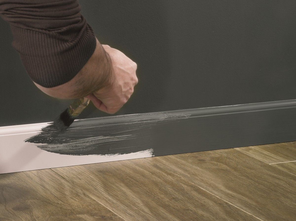 white skirting board made of ldf in the interior of the house