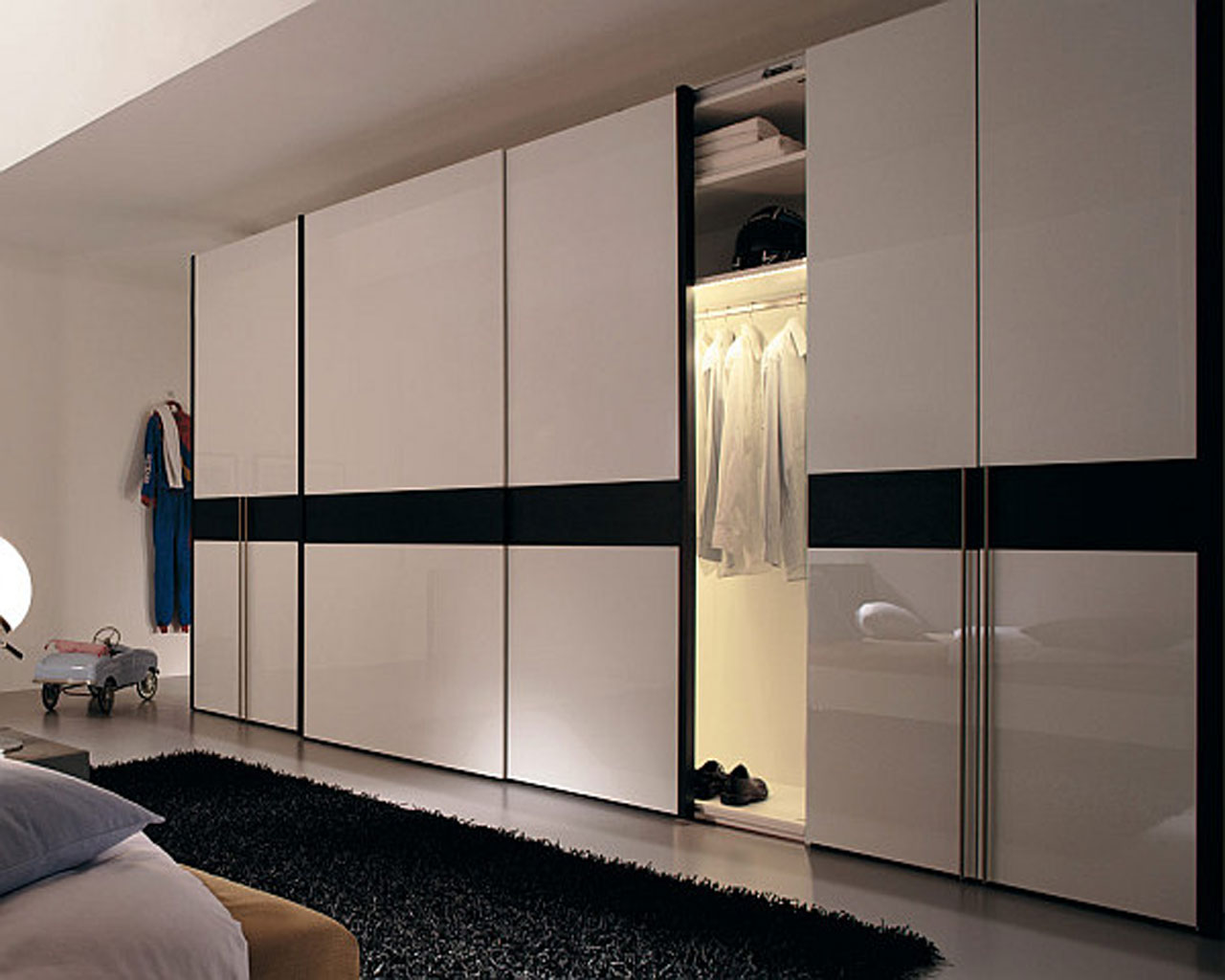 large closet in the design of the corridor