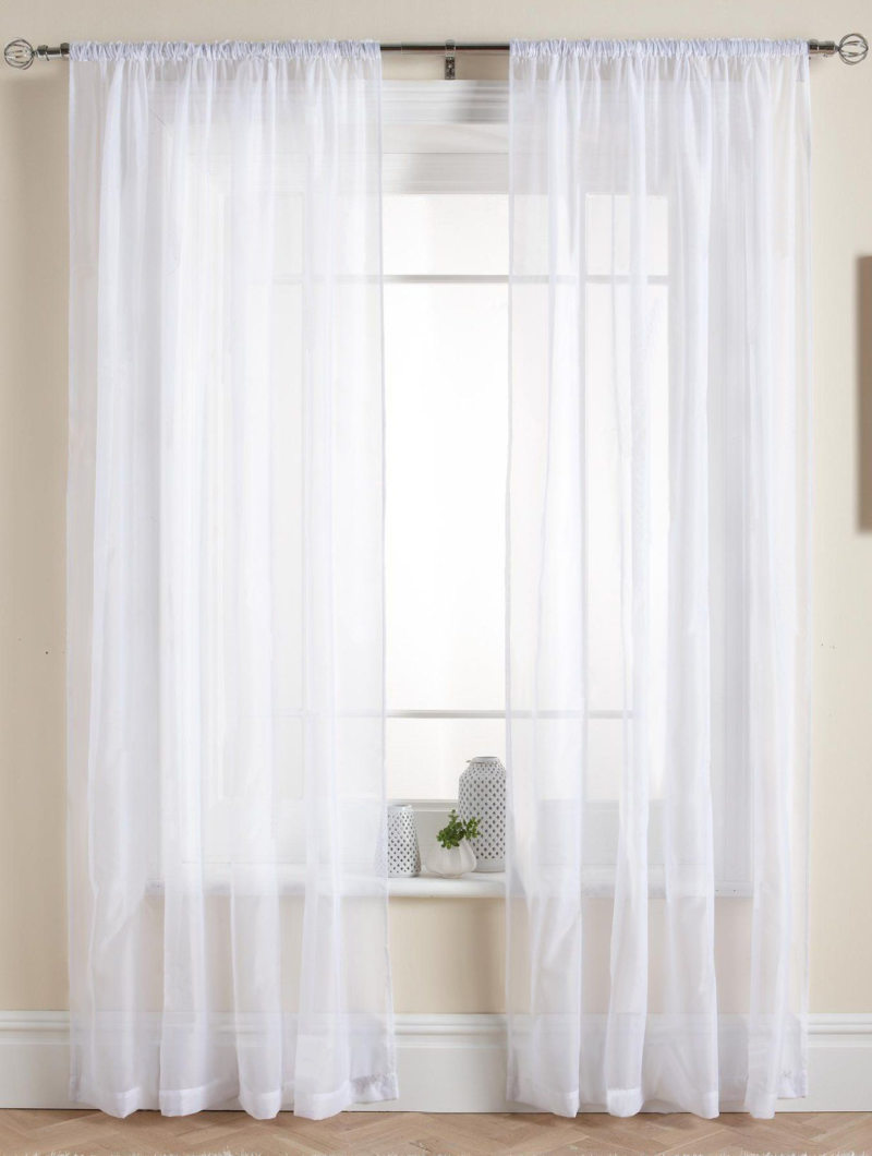 beautiful polyester tulle in the interior of the room