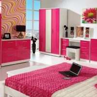 hiasan dapur yang indah di foto warna fuchsia