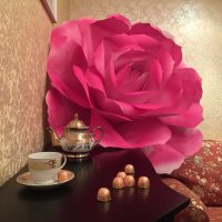 pink paper flowers in the interior of the hall picture