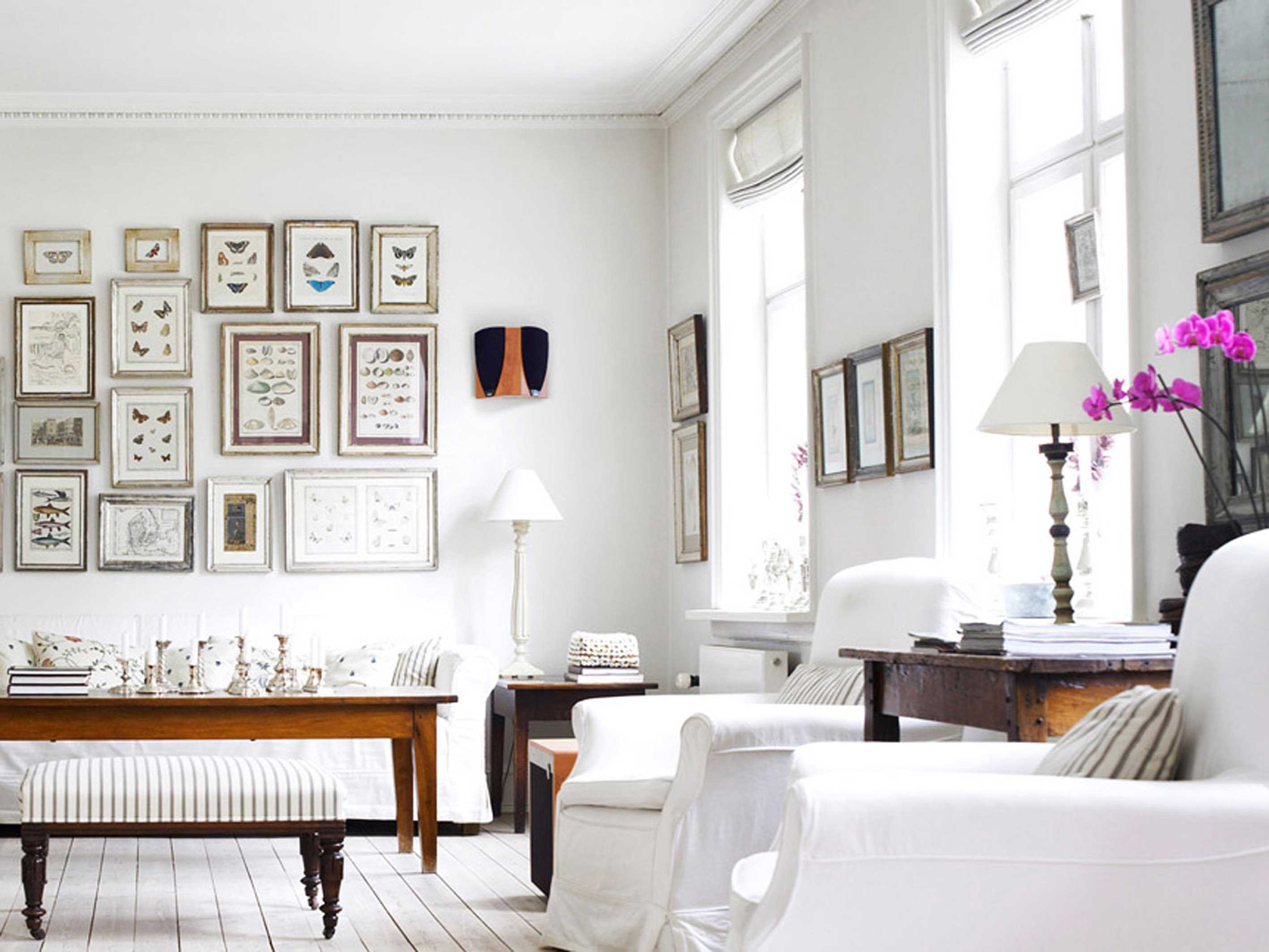 white walls in scandinavian style hallway style