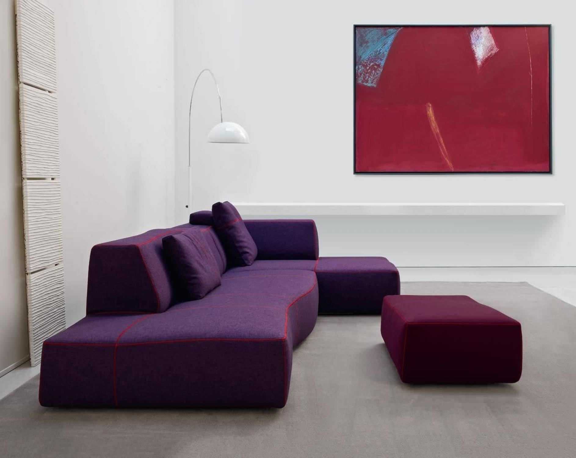 light purple sofa in the living room decor