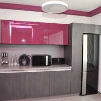 Interior dapur gelap dalam gaya bergaya klasik