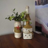 the idea of ​​the original decoration of glass bottles with twine photo