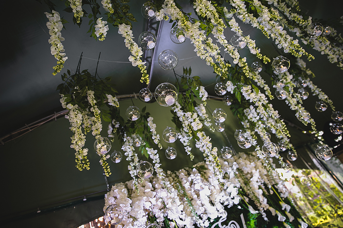 light decoration of the ceiling with additional light