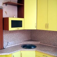 gabungan warna gelap dalam gaya foto dapur