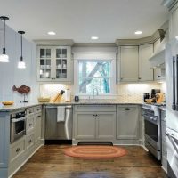 a combination of dark shades in the decor of the kitchen picture