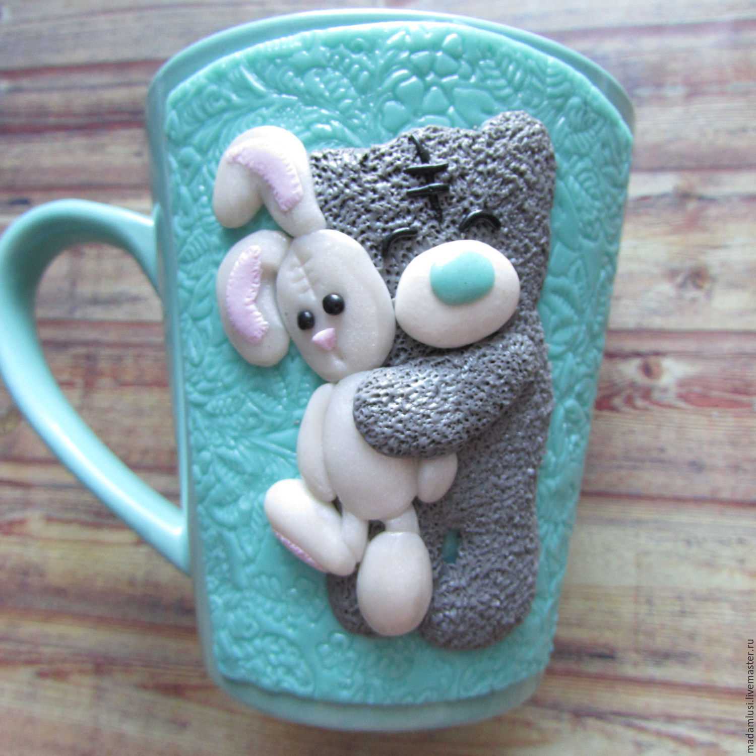 do-it-yourself mug decoration made of polymer clay animals