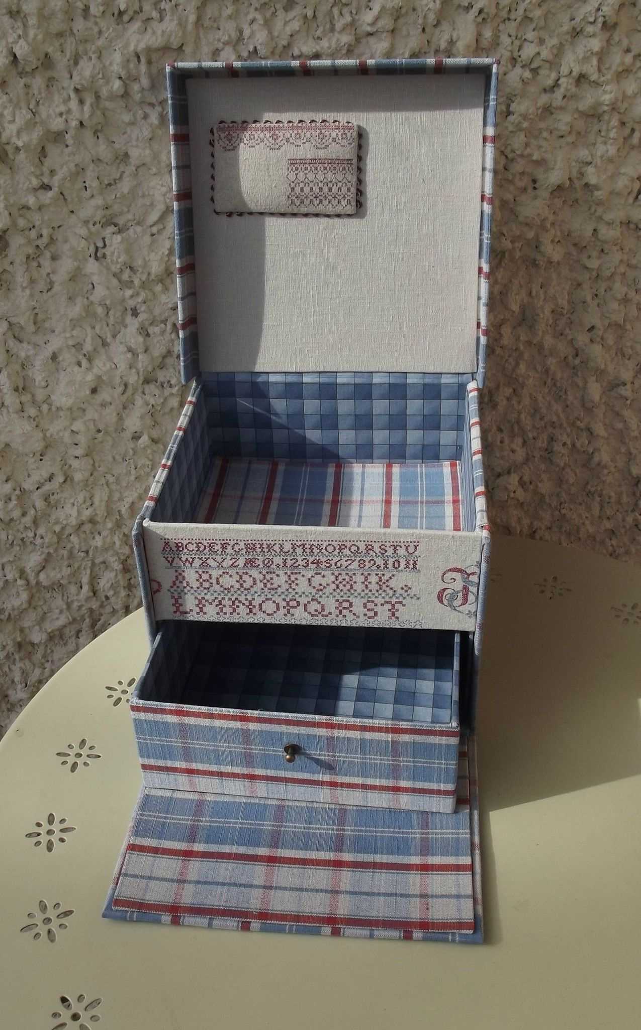 original decoration of storage boxes with improvised materials