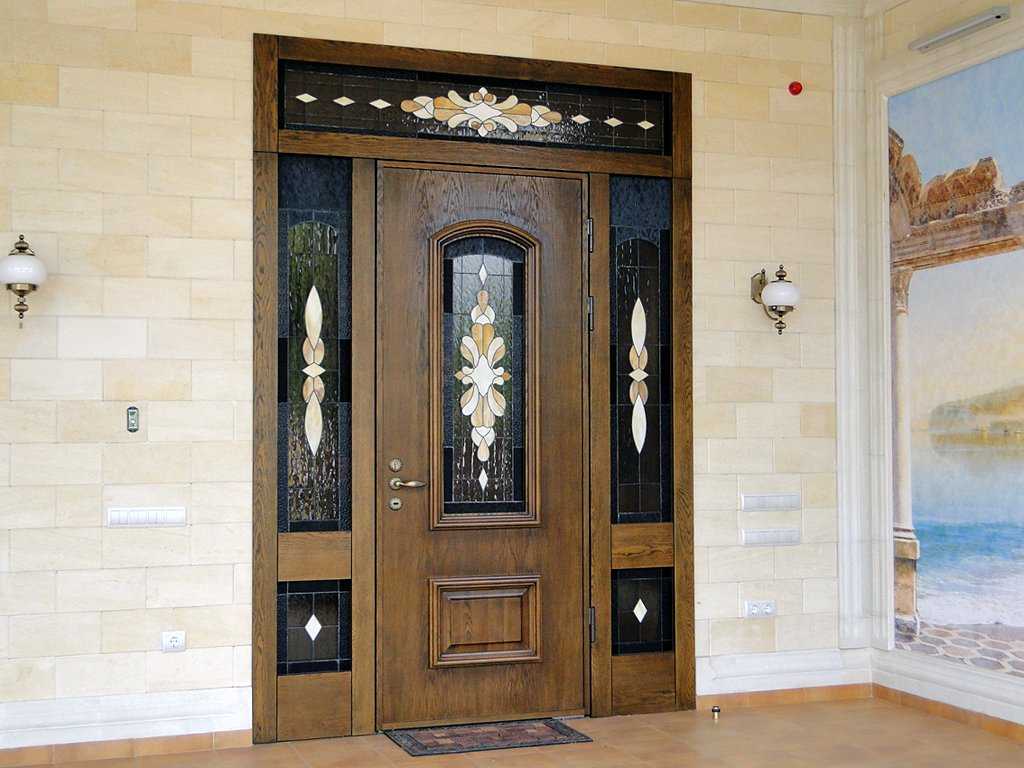 unusual design of entrance doors with improvised materials