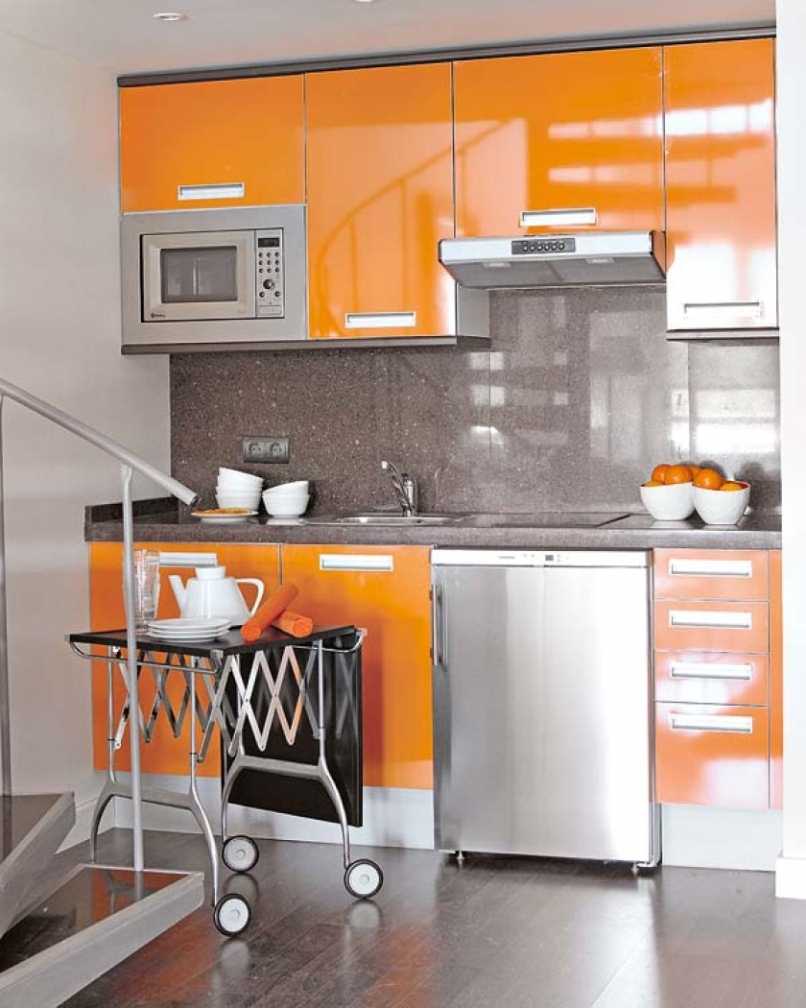 a combination of light orange in the bedroom interior with other colors