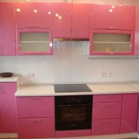 a combination of dark pink in the decor of the apartment with other colors picture