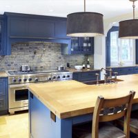 a combination of bright colors in the interior of the kitchen photo