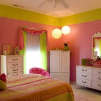 a combination of bright pink in the interior of the house with other colors picture