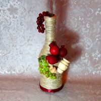 the idea of ​​a beautiful bottle decoration with twine photo