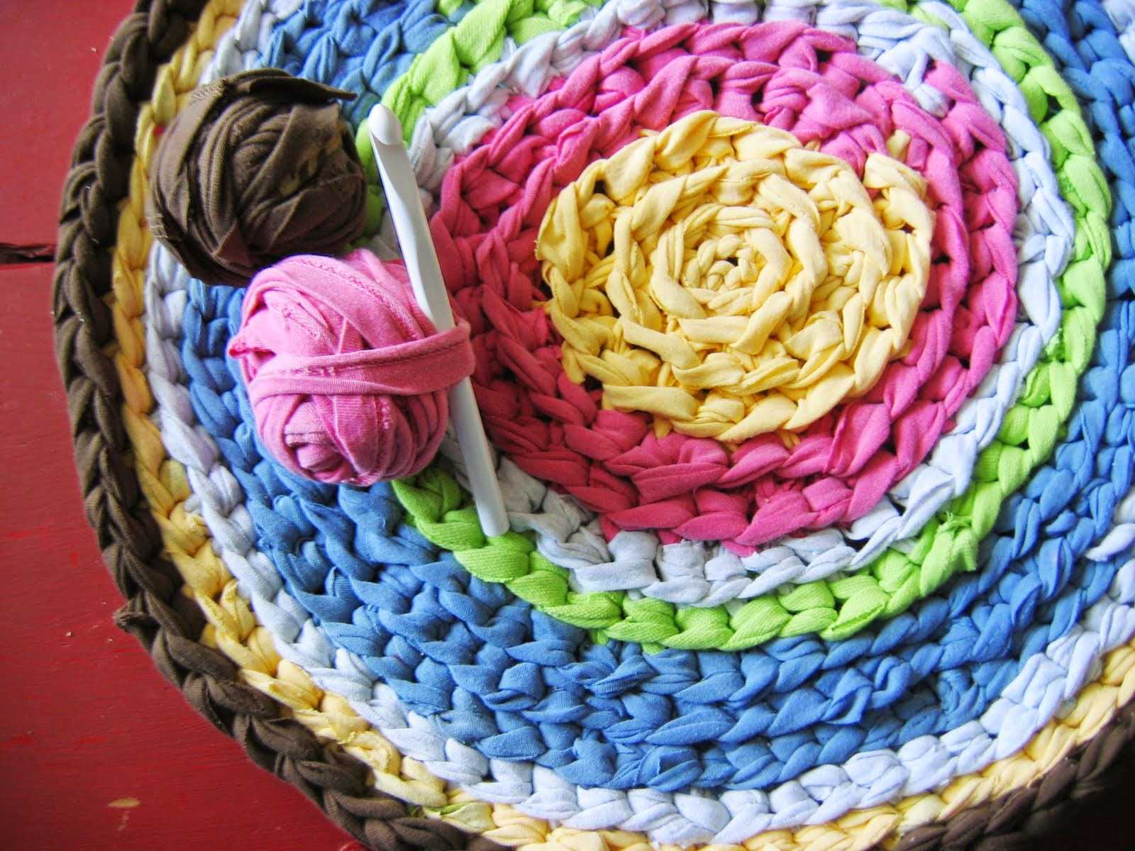 knitted blankets in the interior of the room