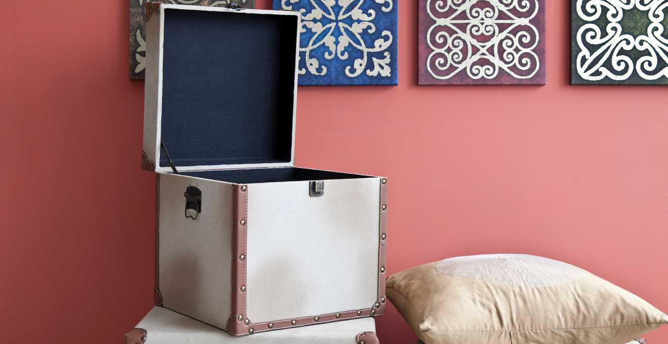 unusual decoration of DIY storage boxes