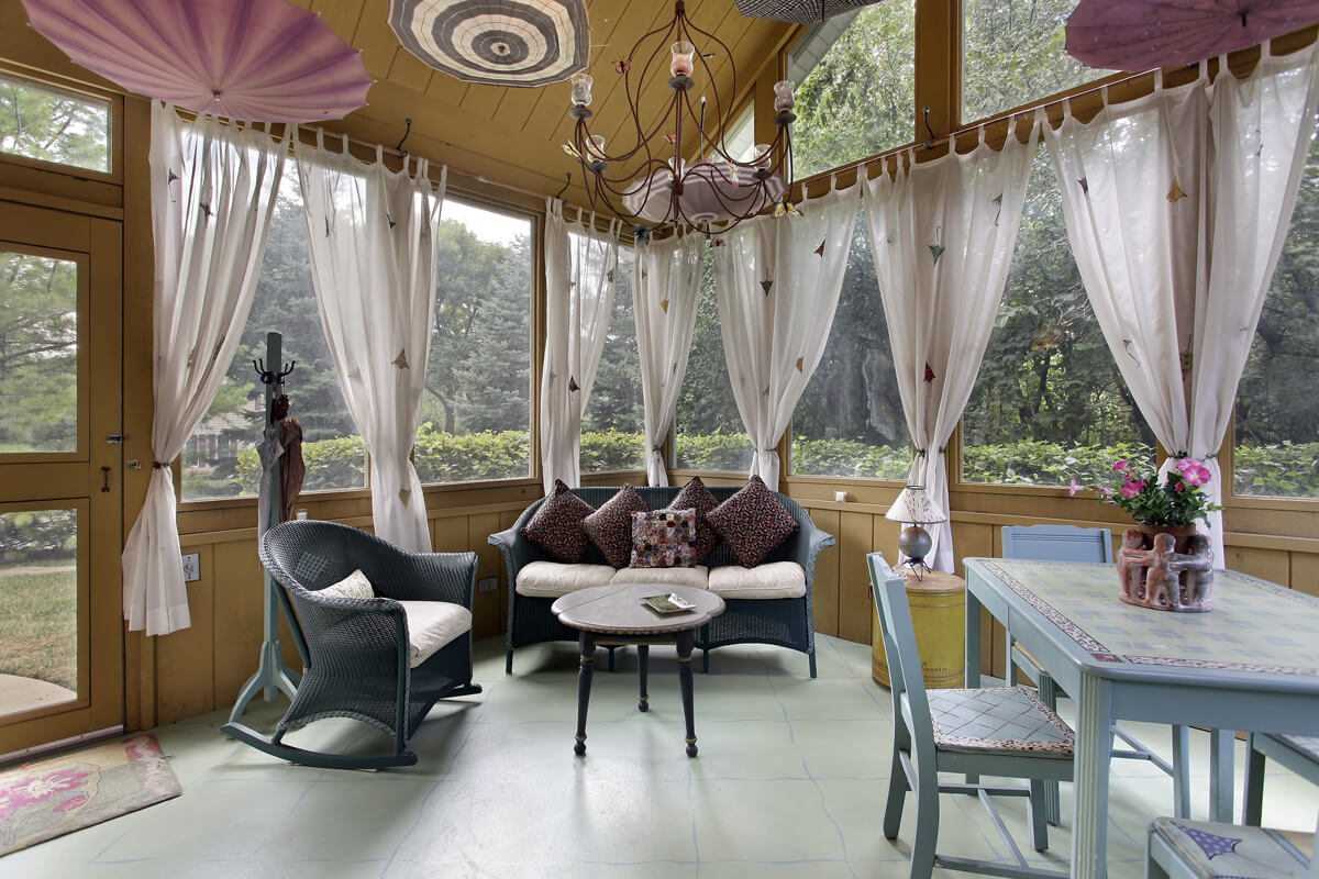 idea of ​​the original design of the veranda