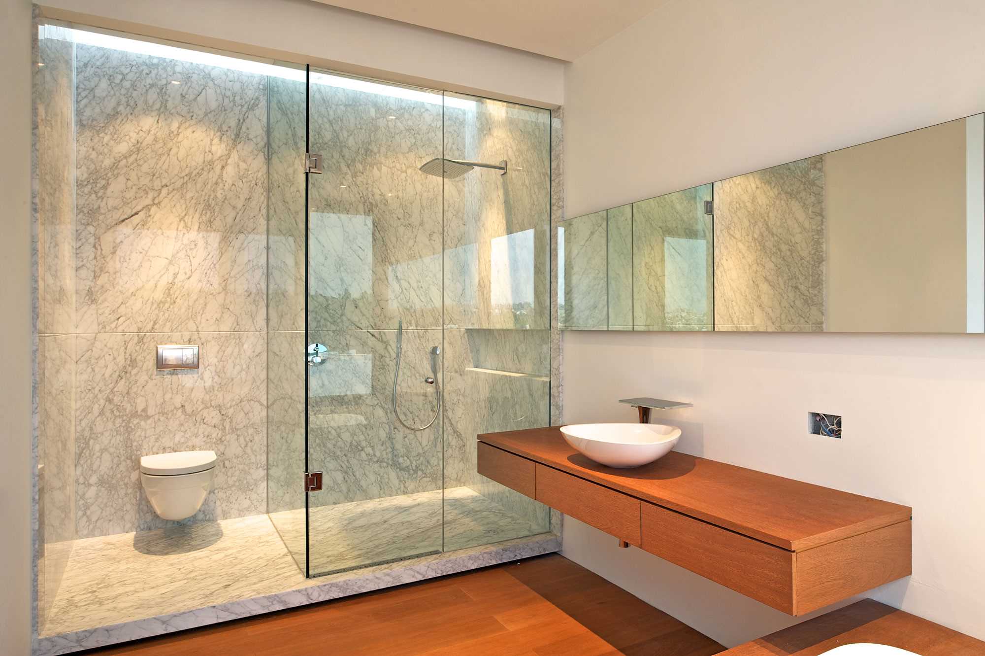 variant of the unusual design of the bathroom