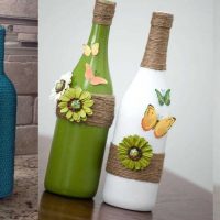 the idea of ​​stylish decorating glass bottles with beads photo