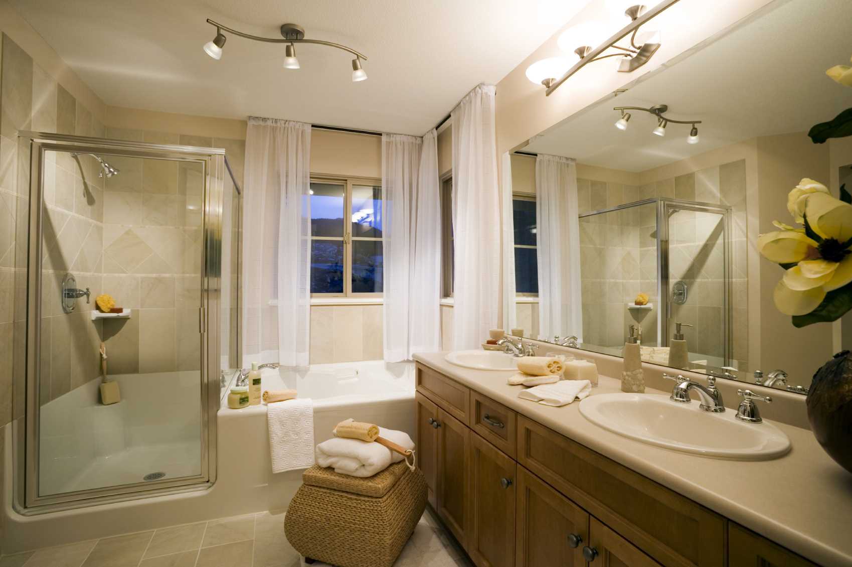 version of the bright classic-style bathroom decor