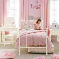 idea of ​​a bright interior for a girl’s nursery photo