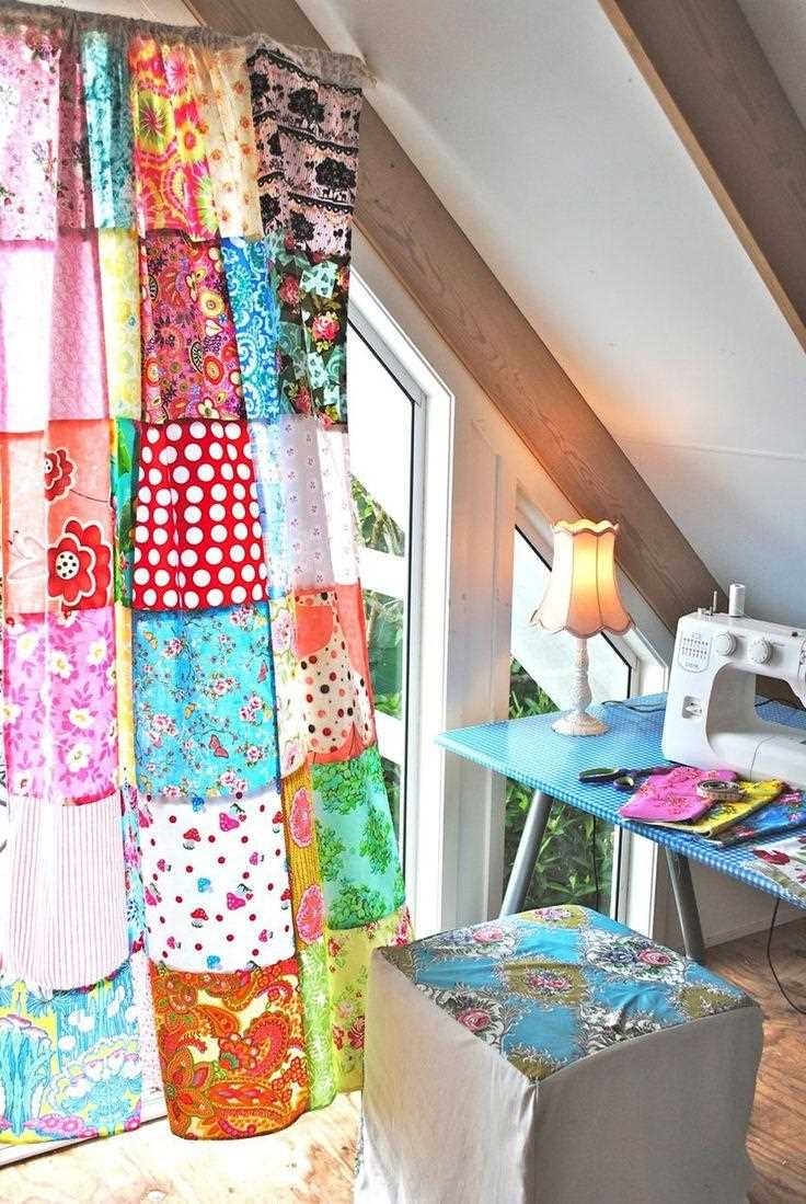 idea reka bentuk yang terang dalam lorong gaya patchwork