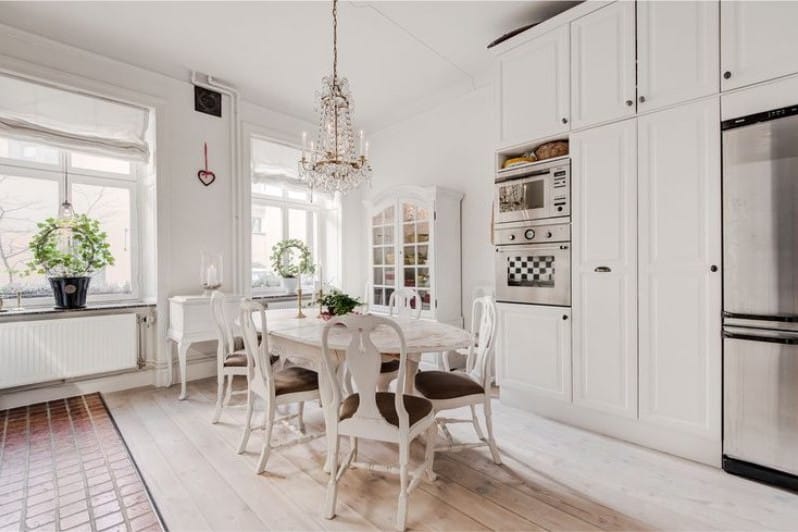 linear layout of the dining room kitchen