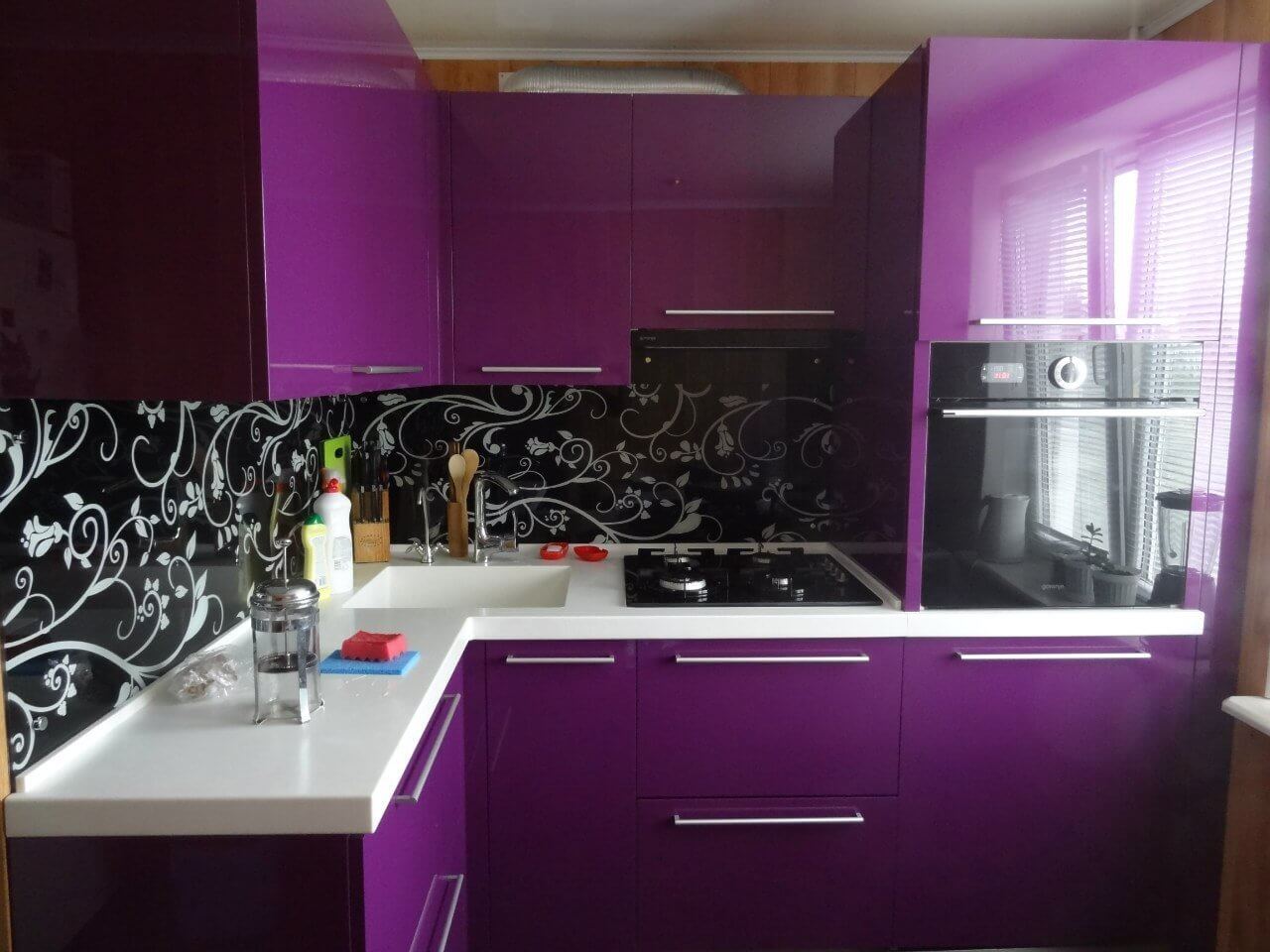 set dapur hitam dan ungu