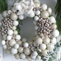 Christmas wreath of Christmas balls