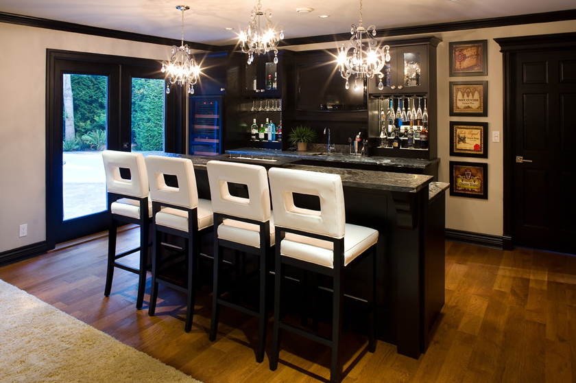 kitchen with breakfast bar