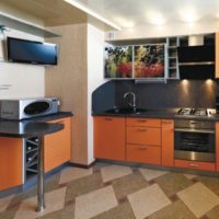 cuisine design avec boite de ventilation casques photo