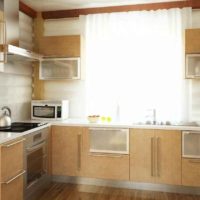 l'idée d'un beau décor de cuisine dans une maison en bois