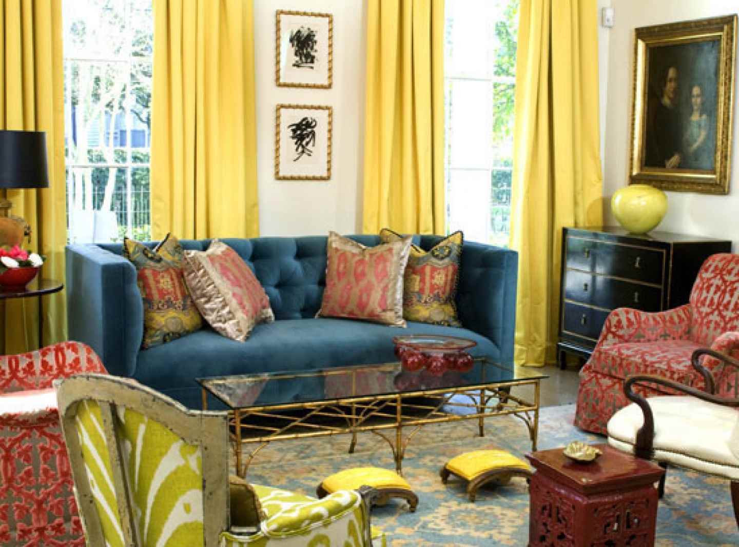 the idea of ​​using unusual yellow in room design