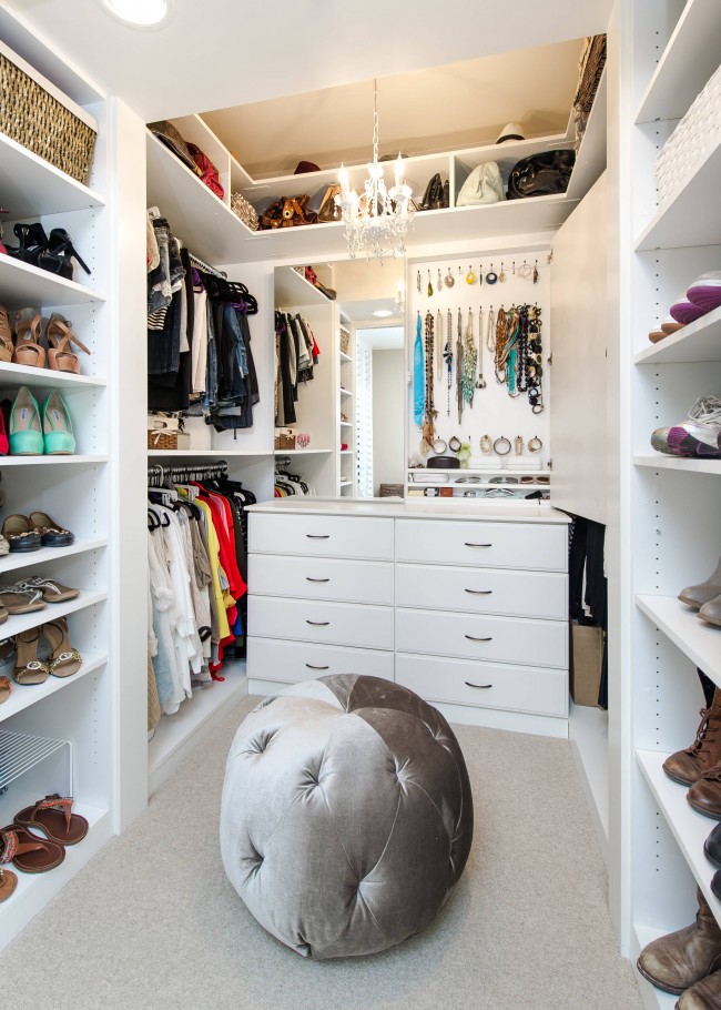 dressing room in the apartment