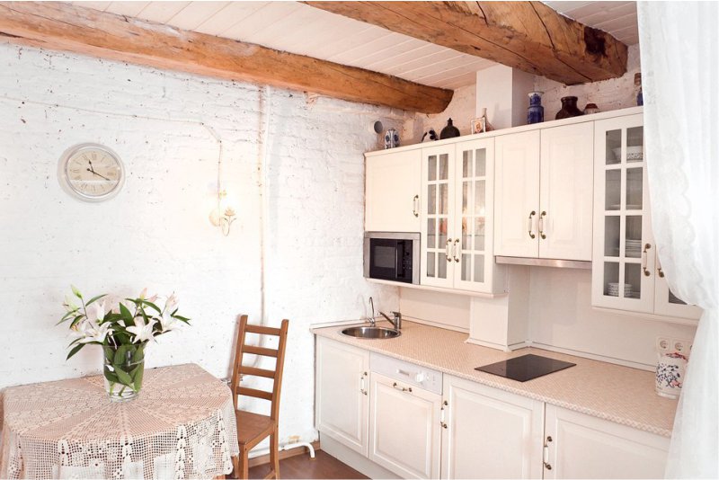 ceiling beams in the kitchen provence