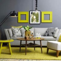 An example of applying light yellow in the interior of a room picture