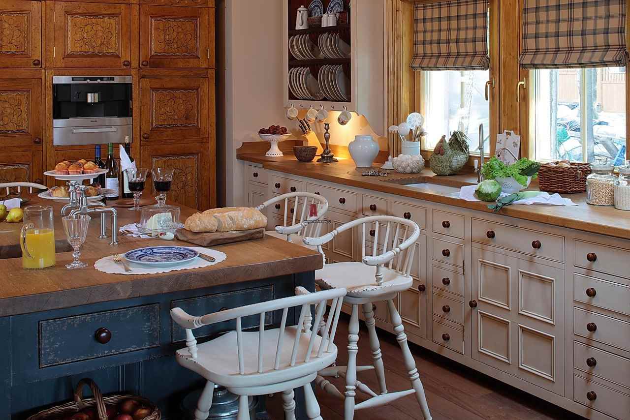 idée d'une cuisine lumineuse dans une maison en bois