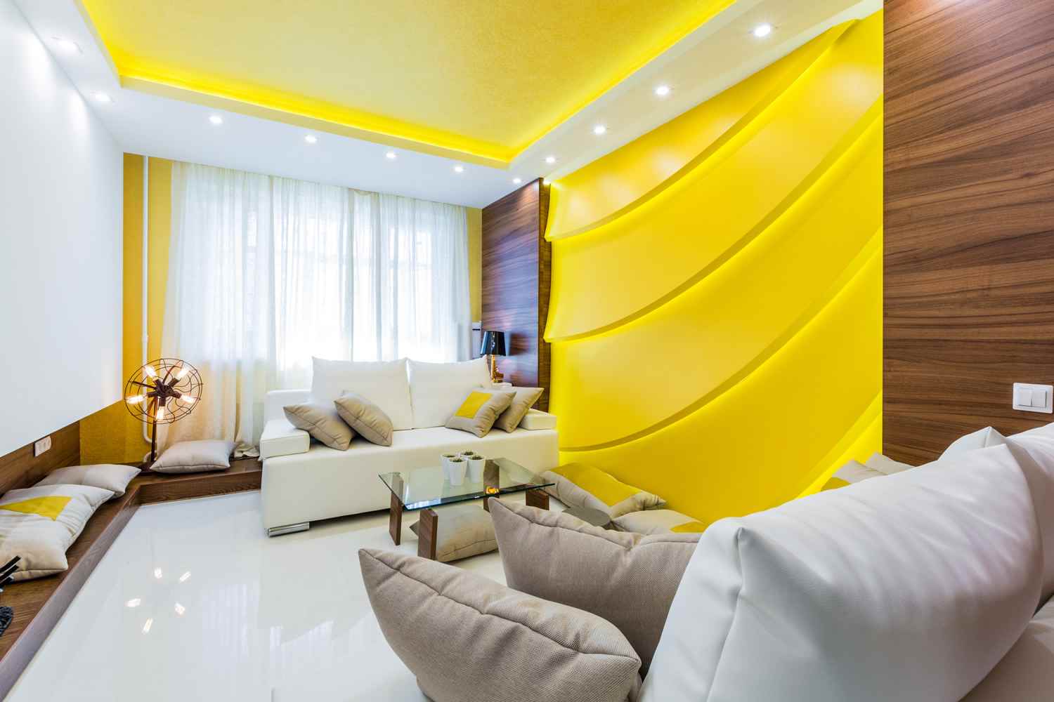 the idea of ​​using bright yellow in the design of the apartment