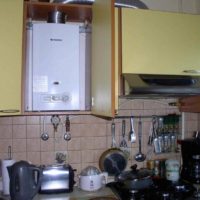 contoh reka bentuk dapur ringan dengan foto pemanas air gas