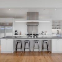 kitchen with breakfast bar