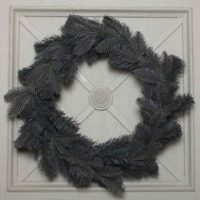 do-it-yourself version of the beautiful design of a Christmas wreath