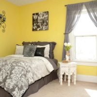 the idea of ​​using beautiful yellow in the decor of the room photo