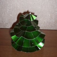 example of creating a light Christmas tree from paper with your own hands photo