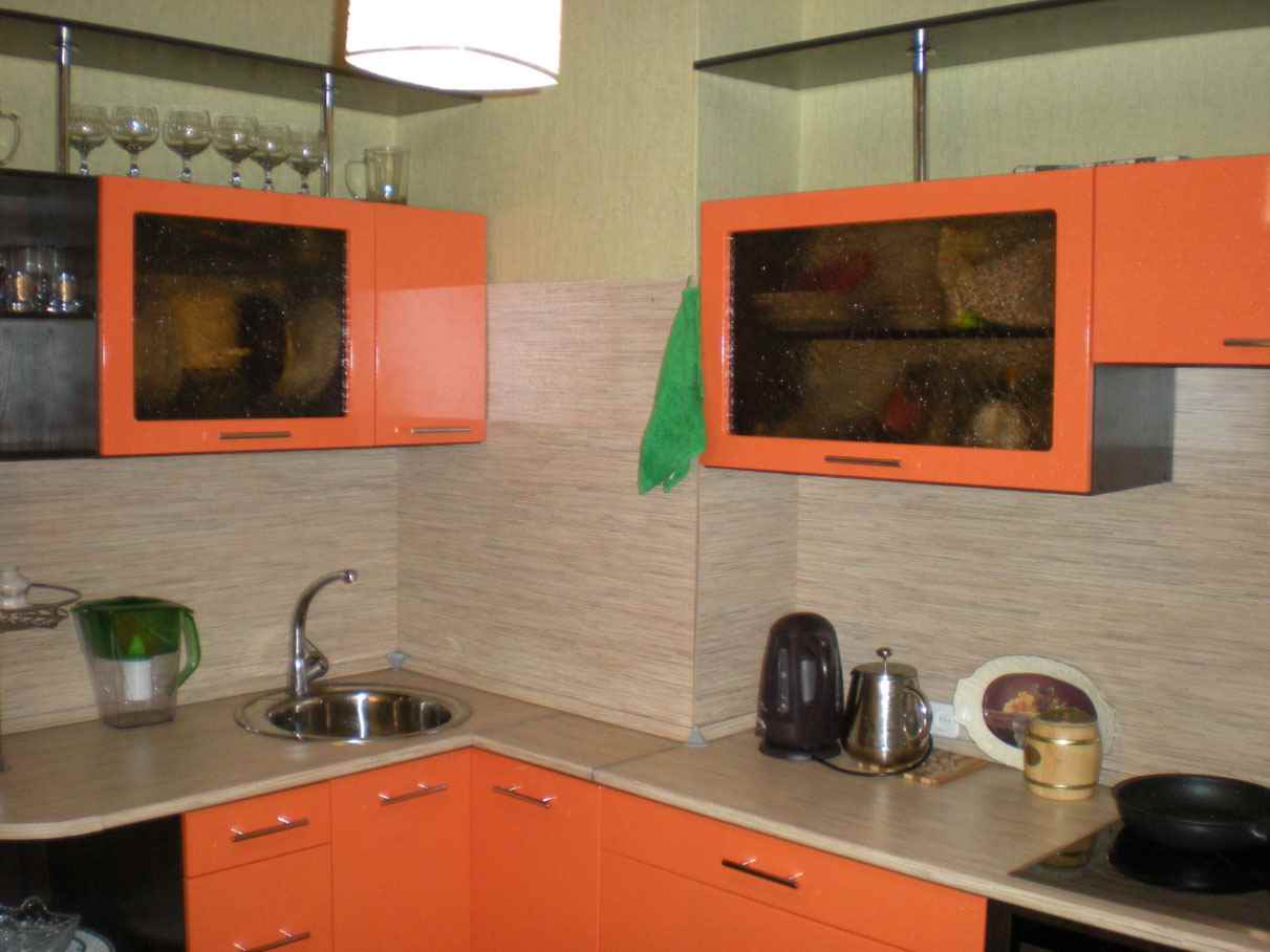 contoh hiasan dapur yang luar biasa adalah 10 sq.m n siri 44